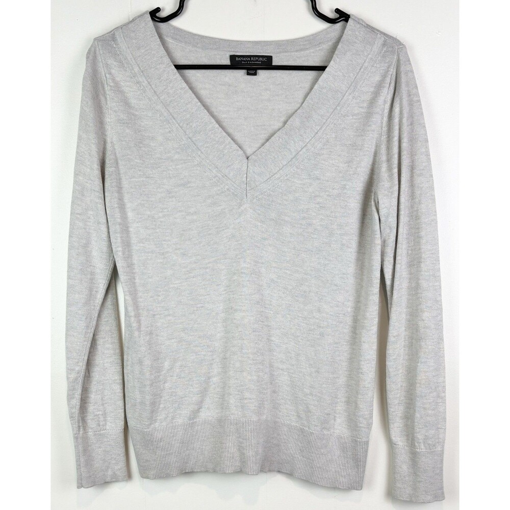 Banana Republic Women's Sweater Small Silk Cashmere Gray V-Neck Luxury Neutral